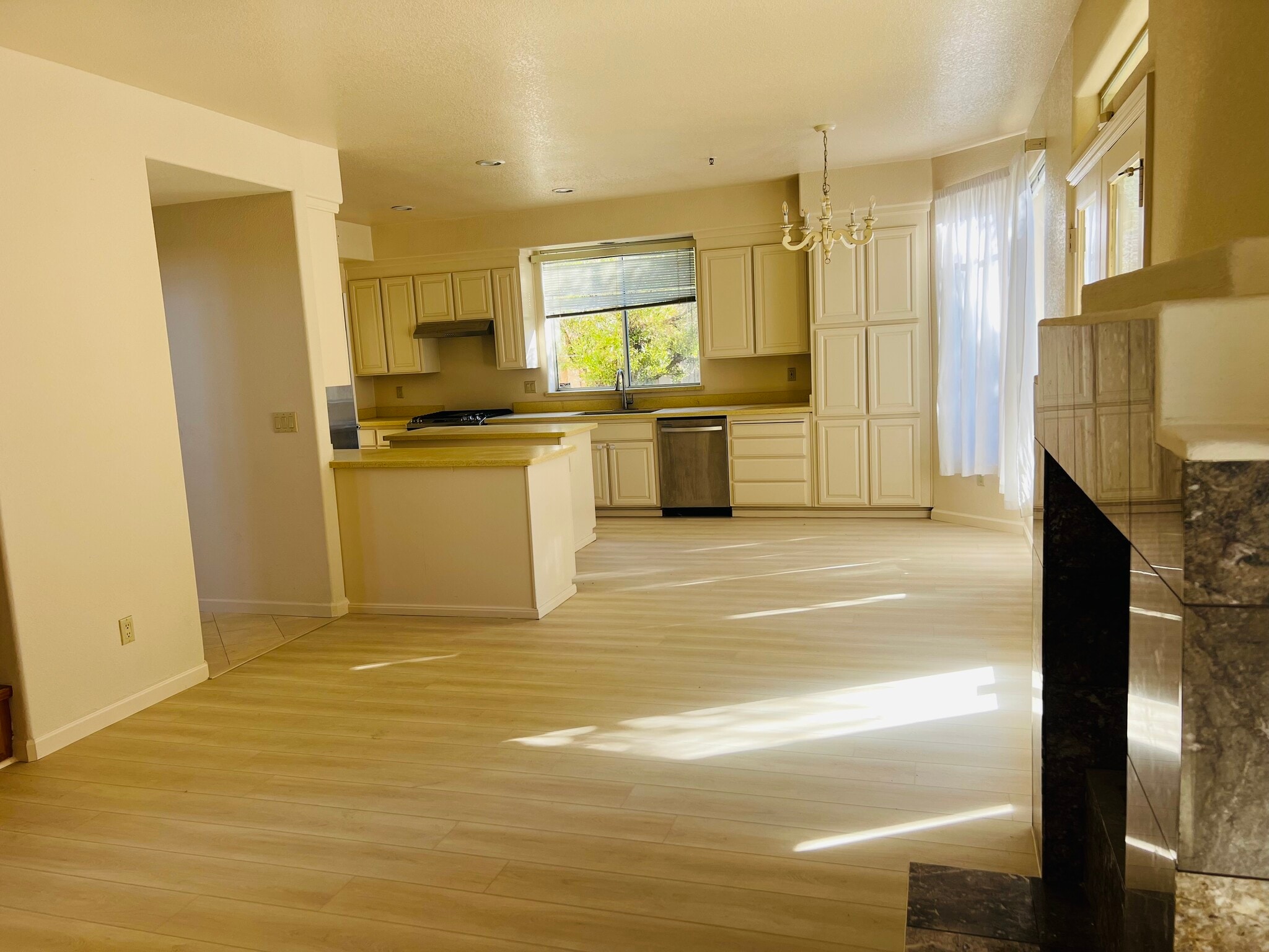 Building Photo - 17614 Winding Creek Rd