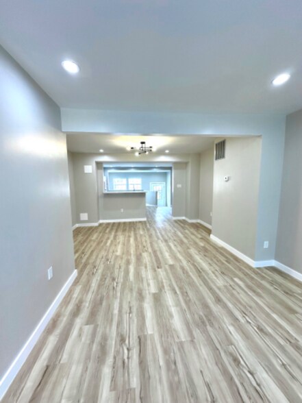 Building Photo - 266 St Helena Ave