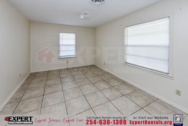 Building Photo - Charming 3 Bedroom Home Located in Coppera...