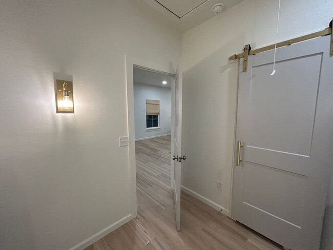 Building Photo - Beautiful Home in Newberry