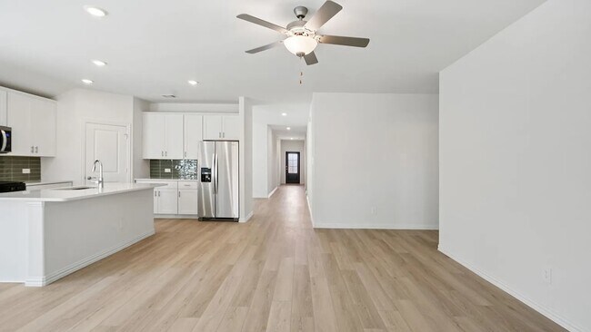 Building Photo - 710 Edgehurst Dr