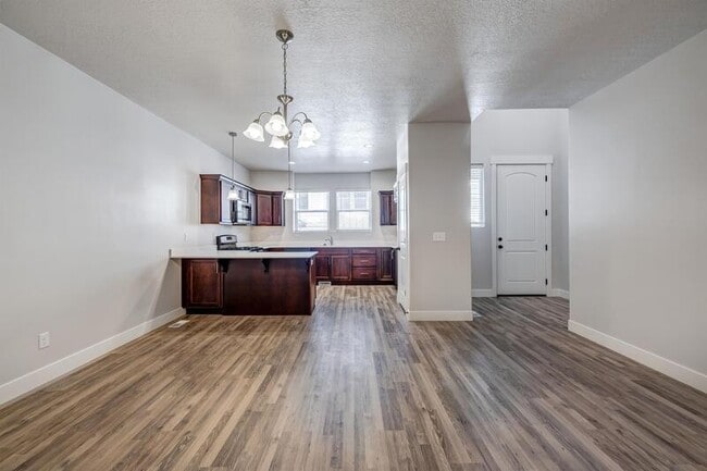Building Photo - 2032 4010 W