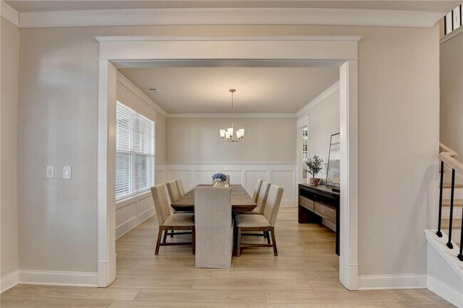 Building Photo - 1561 Branthaven Ln