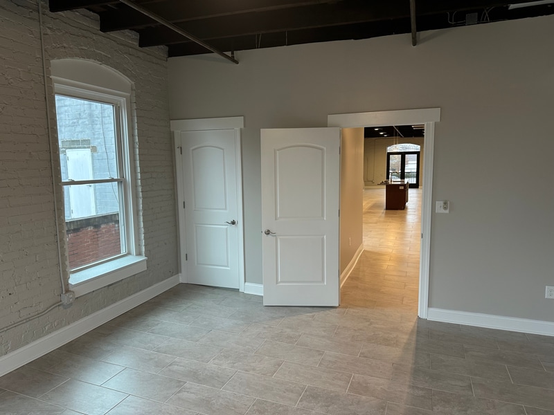 Building Photo - 104 S 4th St