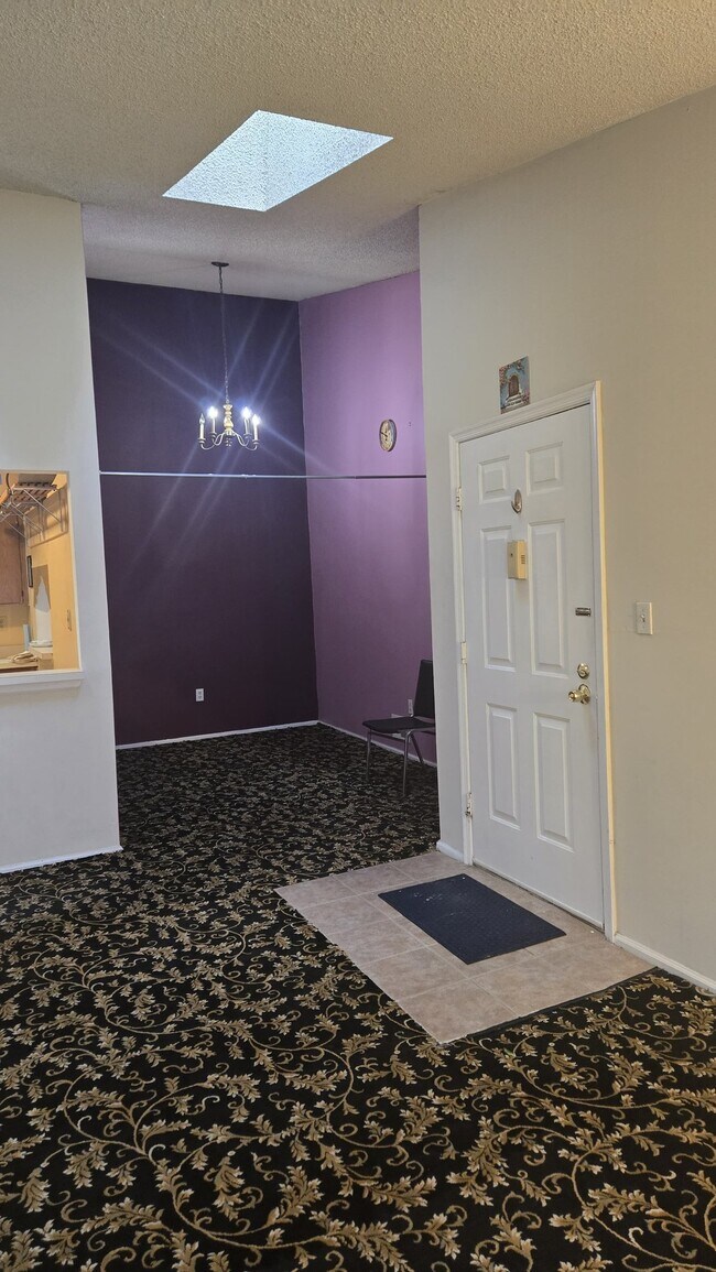 Building Photo - 48 Mendrey Ct