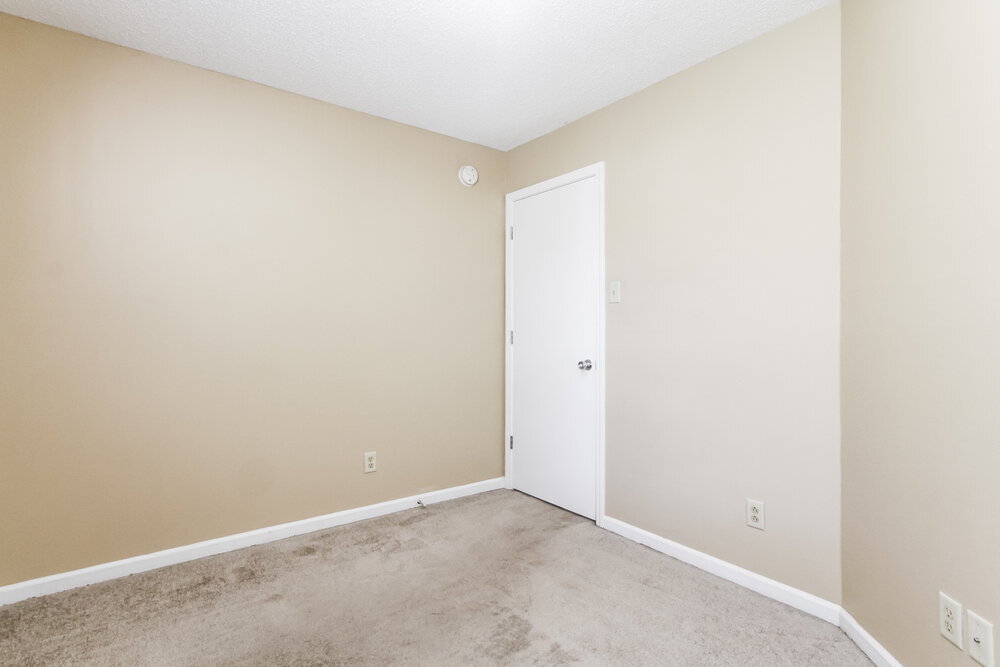 Building Photo - 10548 Glenayr Dr