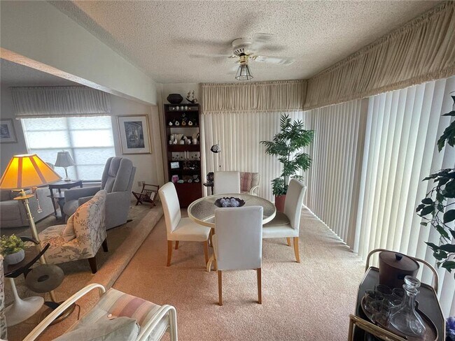 Building Photo - 1715 Atrium Dr