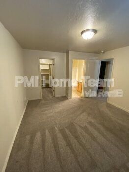 Building Photo - 2510 Charleston Ave