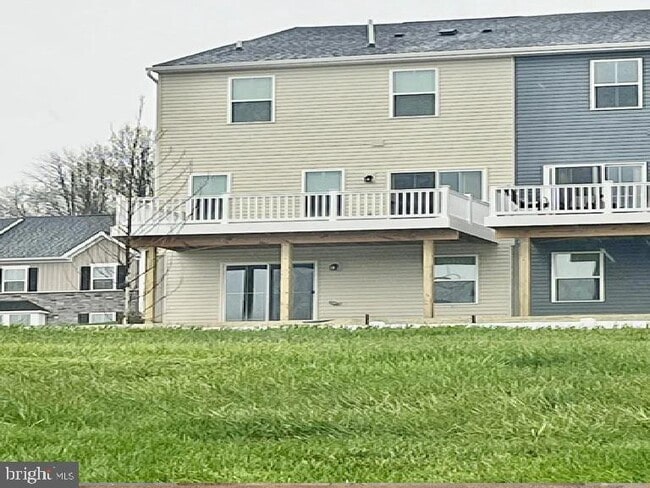Building Photo - 210 Chase Dr