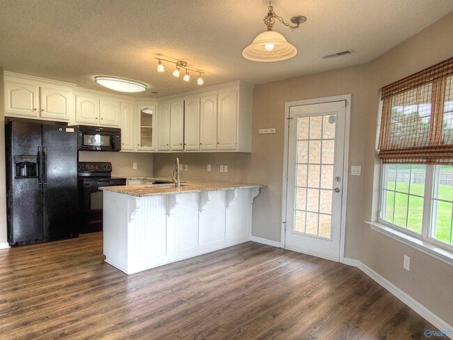 Building Photo - 241 Misty Cove Ct