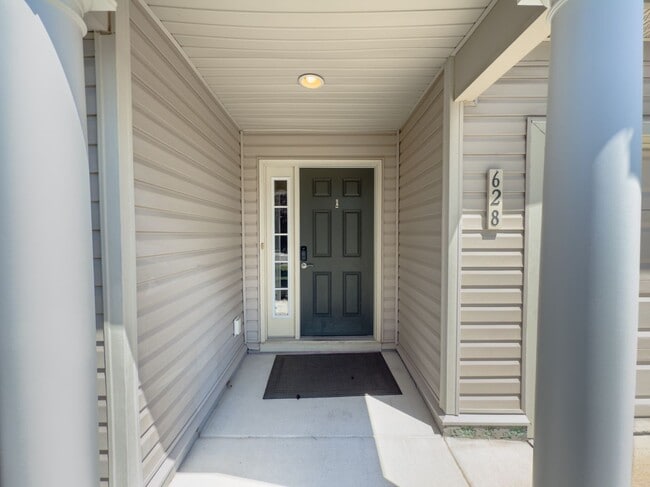 Building Photo - 628 Leonard Ln