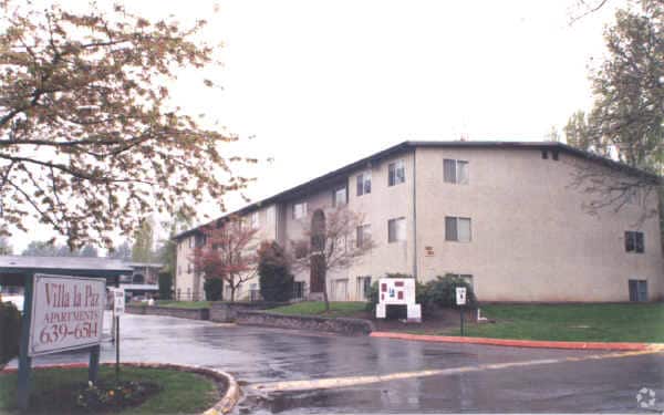 Building Photo - Greenburg Oaks