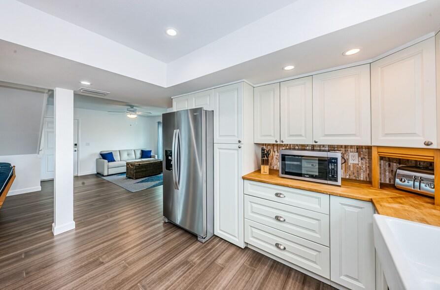 Kitchen - 8432 W Gulf Blvd