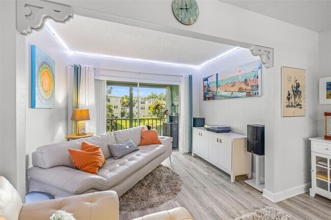 Building Photo - 946 Virginia St