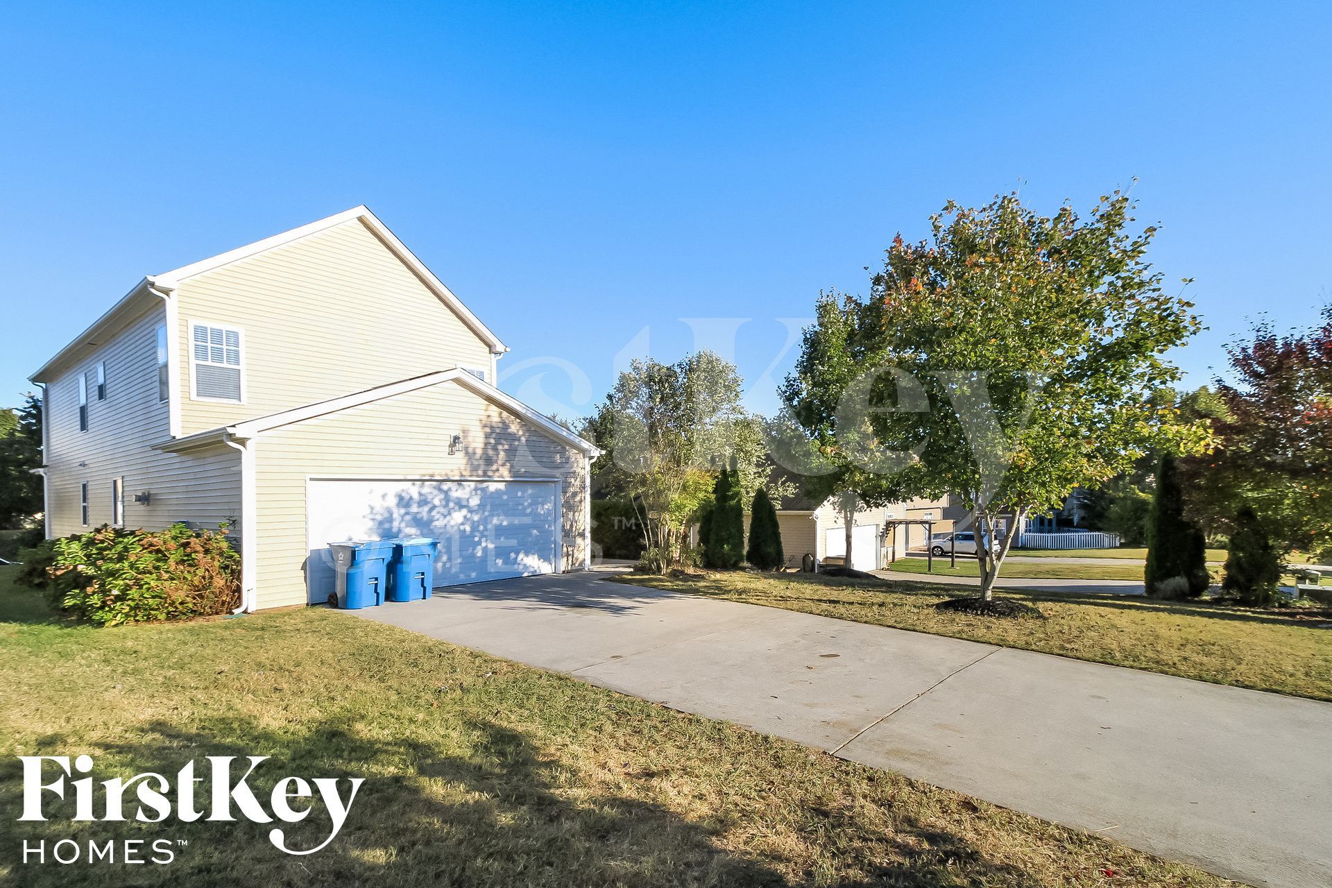 Building Photo - 221 Bridgewater Dr