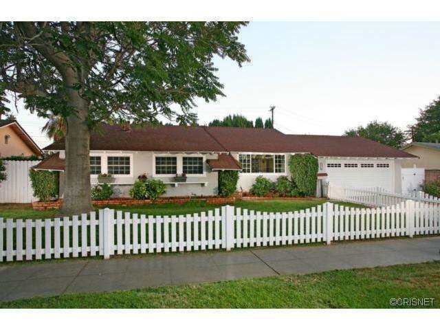 Primary Photo - 22114 Strathern St