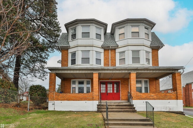 Building Photo - 1629 W Broad St