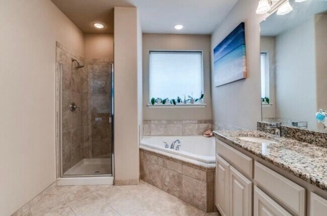 Building Photo - 607 Mallard Dr