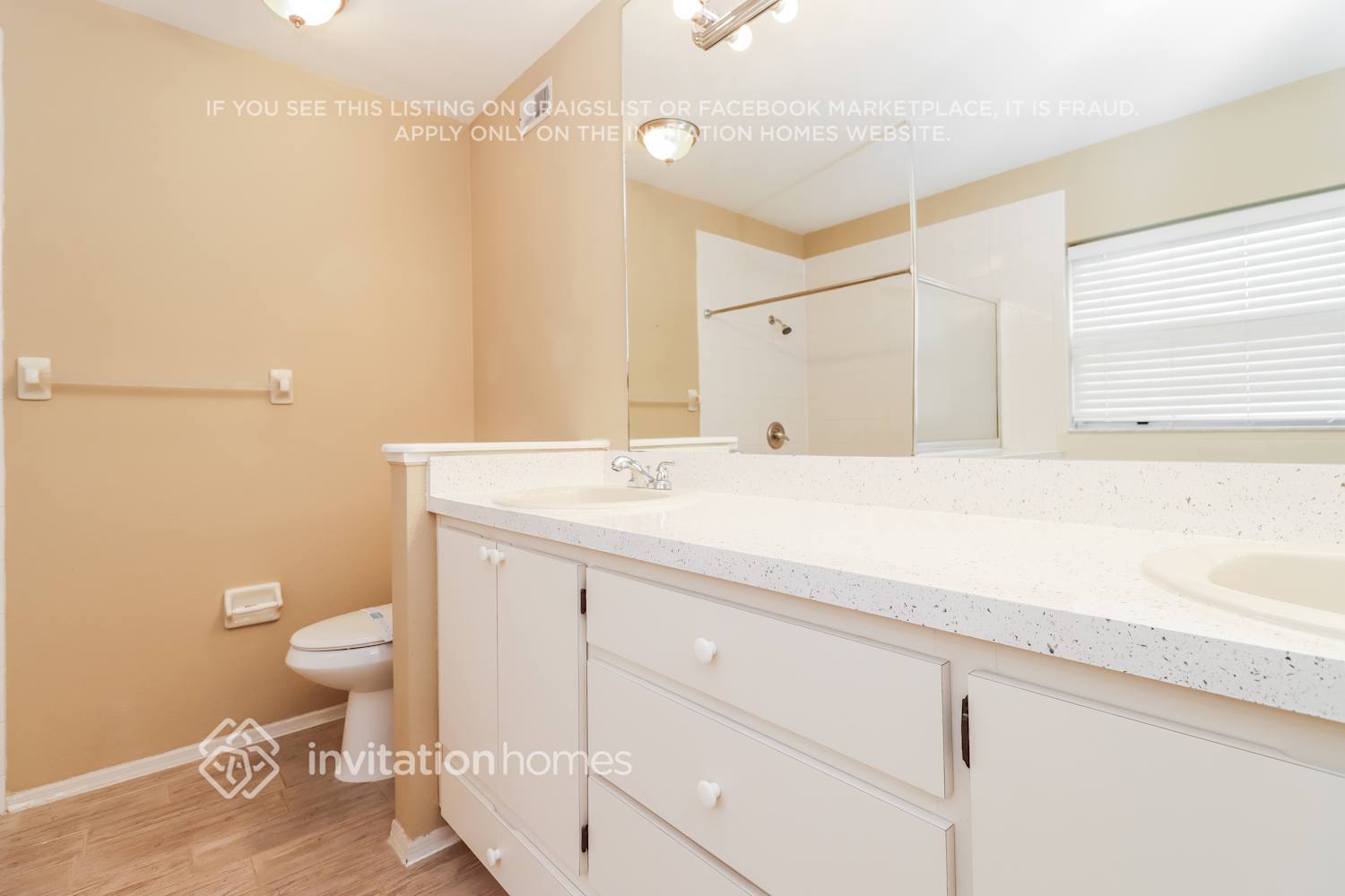 Building Photo - 3242 Centerwood Dr