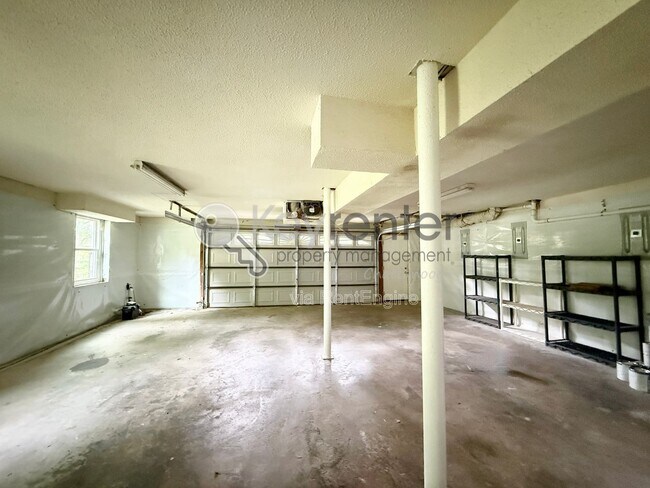 Building Photo - 4910 Bal Harbor Dr