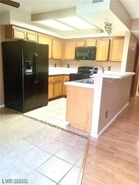 Building Photo - 1575 W Warm Springs Rd