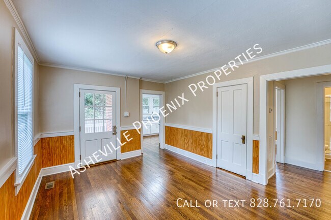 Building Photo - 7 Enka Pine St
