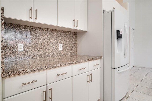 Building Photo - 16262 NW 9th Dr