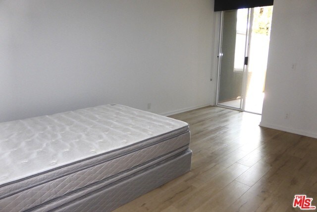 Building Photo - 1211 Sunset Plaza Dr