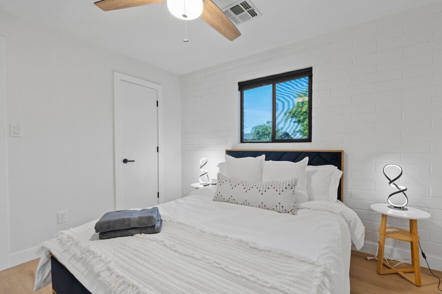 Building Photo - 4407 N 13th Pl