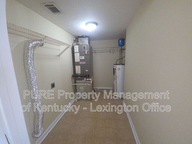 Building Photo - 164 Grinder Ct