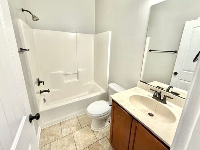 Building Photo - Now Leasing A 4 Bedroom 2 Bath Home In Horn Lake