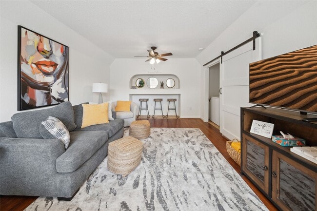 Building Photo - 1105 Tulane St