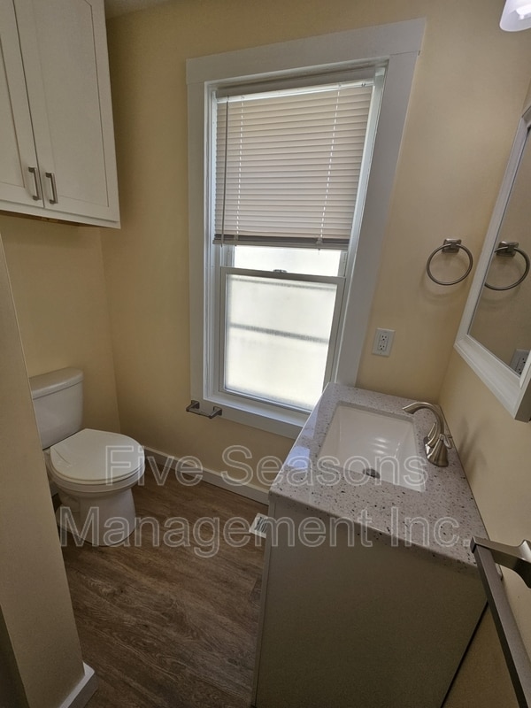 Building Photo - 48 Greene St