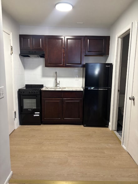 Building Photo - 306 Eastern Pkwy