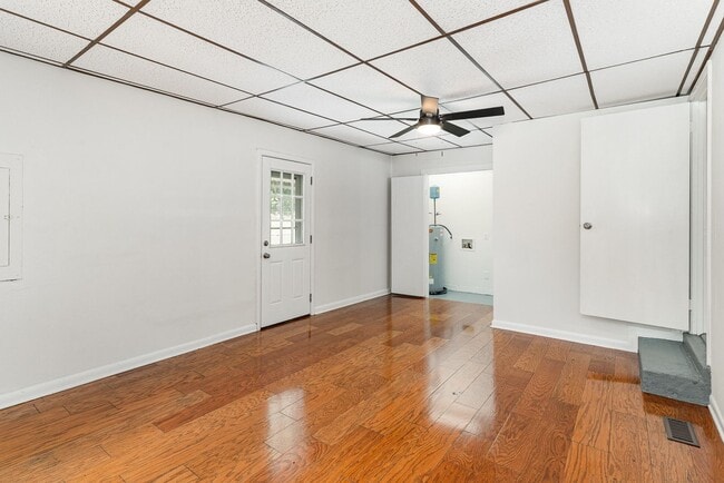 Building Photo - Lovely 3 Bedroom in Parkview Estates!