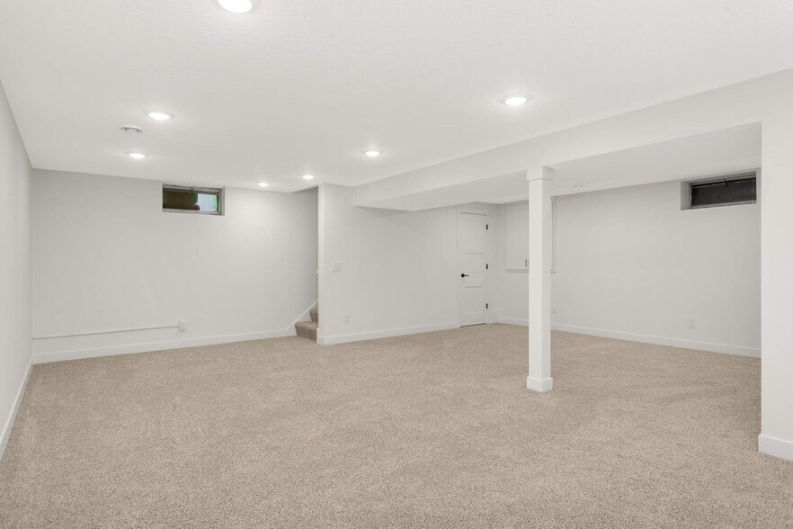 Building Photo - 15240 Kangaroo St NW