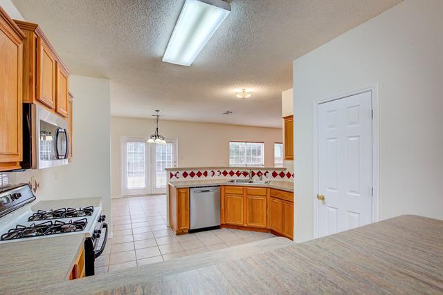 Building Photo - 4717 Woodhaven Ln