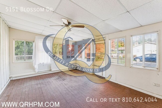 Building Photo - 5151 Blossom Dr