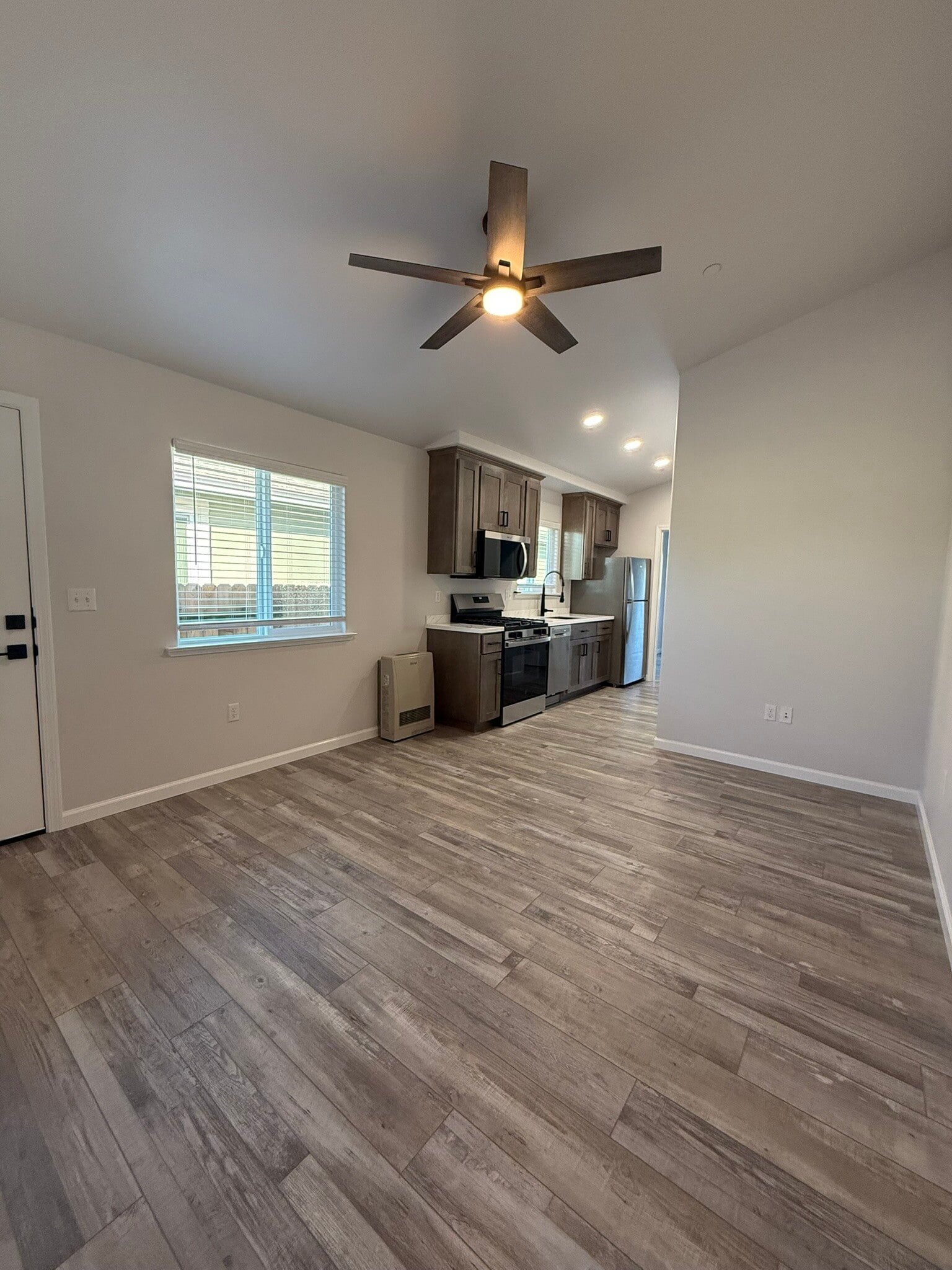 Building Photo - 1660 Ascent Pl