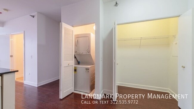 Building Photo - 1600 S Prairie Ave