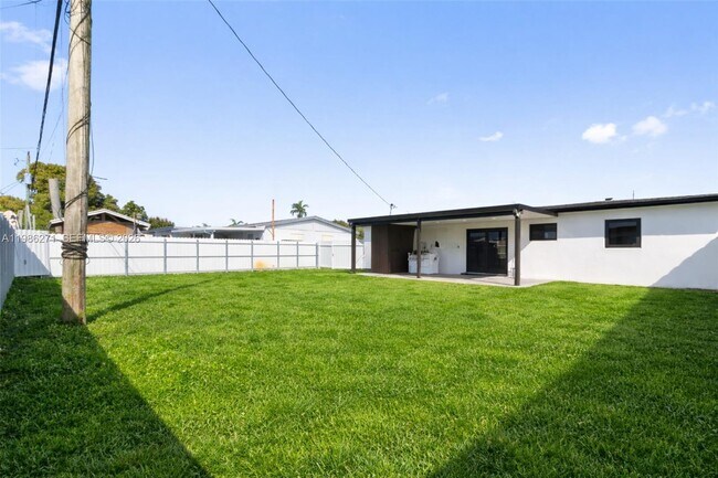 Building Photo - 5420 NW 182nd St