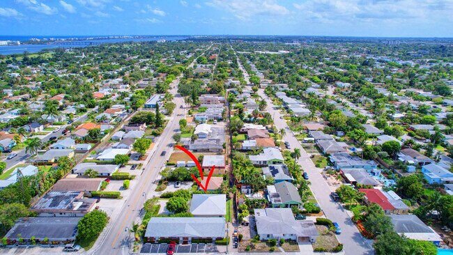 Building Photo - 1425 N Federal Hwy