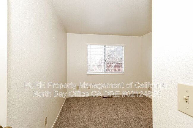 Building Photo - 1336 Jennings Park Way