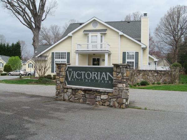 Building Photo - The Victorian at The Park