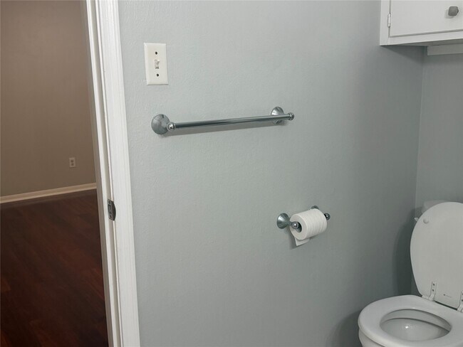 Building Photo - 11107 Sageking Dr