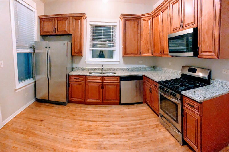 Primary Photo - 3547 S Hermitage Ave