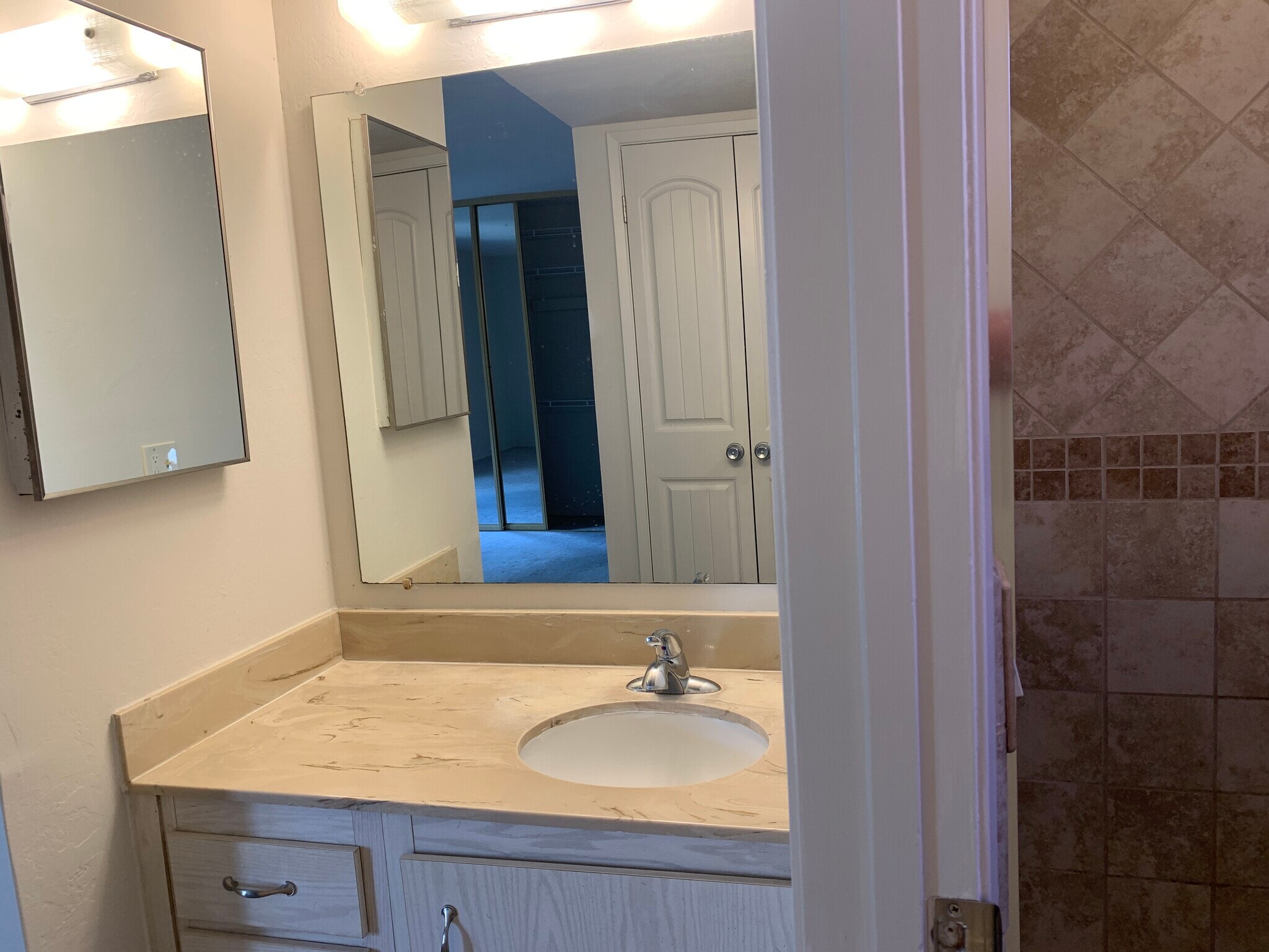 Master Sink - 124 Milmar Way