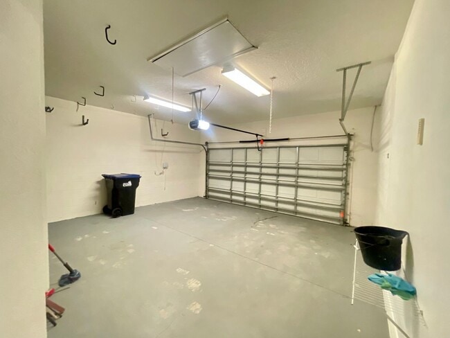 Building Photo - 10366 Cypress Knee Cir