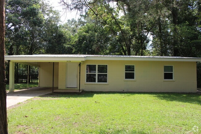 Building Photo - 1694 Sharkey St