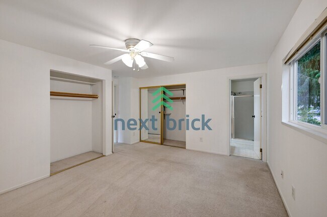 Building Photo - Spacious 4-Bedroom Retreat with 3 Full Baths in the Heart of Redmond – 2,490 Sq Ft of Comfort!